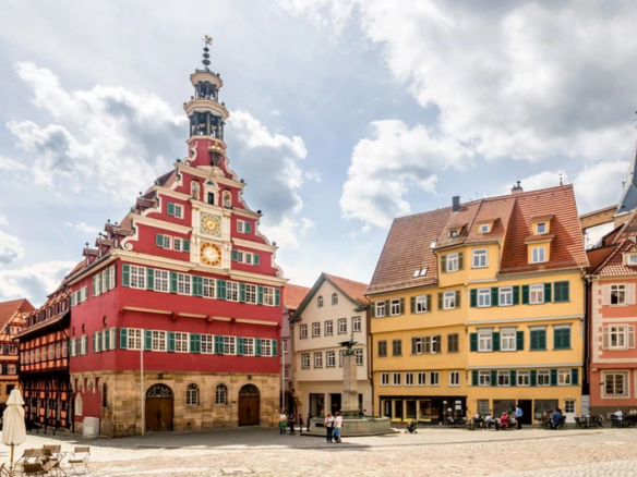 Esslingen-altes-Rathaus-800x533-01